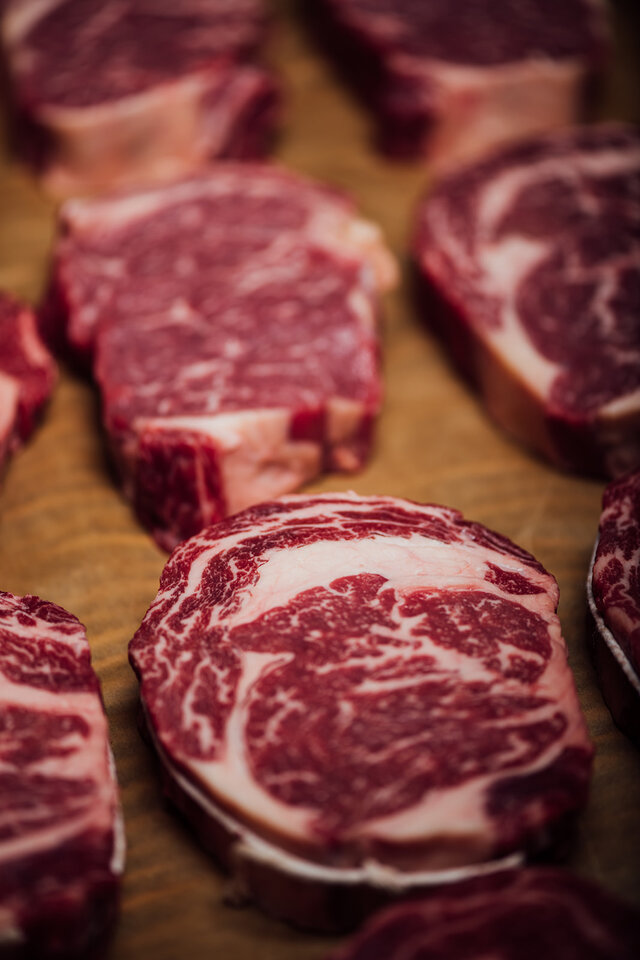 Reuben's, Le Deli & Steakhouse de Montréal - Steaks&nbsp;&nbsp;&nbsp;&copy; Reuben's Steaks & Delicatessen