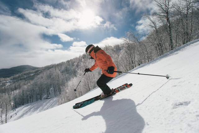 Neige damée 1&nbsp;&nbsp;&nbsp;&copy; Bromont, montagne d'expériences