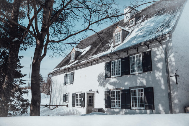 Le Moulin des Jésuites de Charlesbourg en hiver&nbsp;&nbsp;&nbsp;&copy; L-W.Théberge