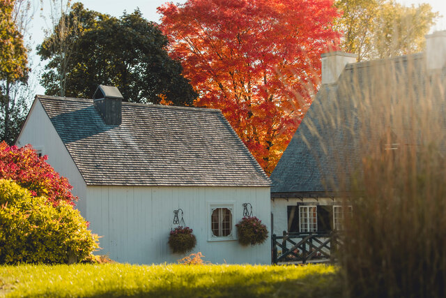 Le Moulin des Jésuites de Charlesbourg à l'automne&nbsp;&nbsp;&nbsp;&copy; L-W.Théberge