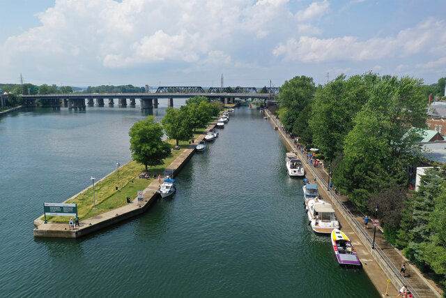 Lieu historique national du Canada du Canal-de-Sainte-Anne-de-Bellevue&nbsp;&nbsp;&nbsp;&copy; Parcs Canada