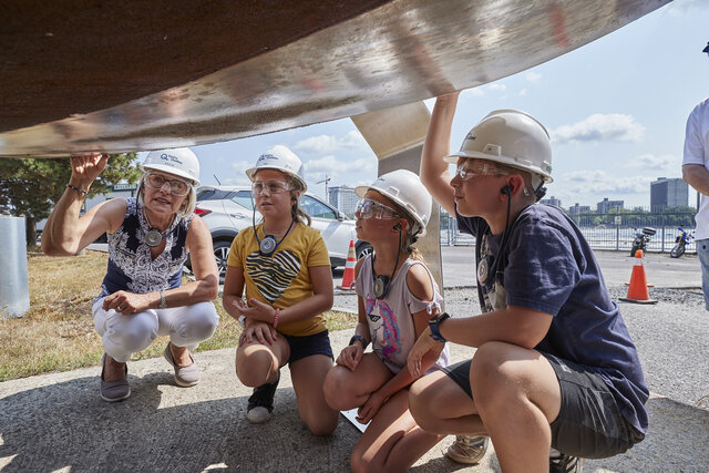Observation d'une roue de turbine&nbsp;&nbsp;&nbsp;&copy; Hydro-Québec