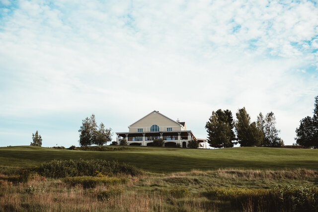 Clubhouse&nbsp;&nbsp;&nbsp;&copy; Mont-Orford