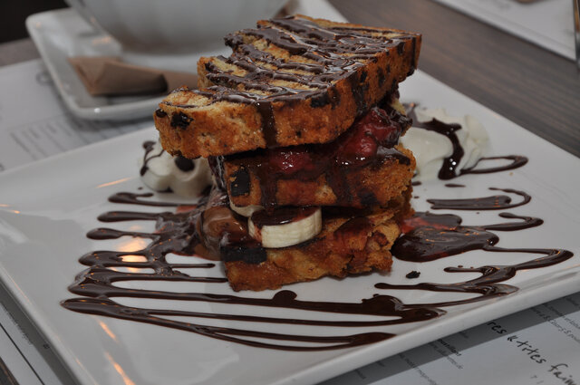 Étagé pain perdu chocolat praline&nbsp;&nbsp;&nbsp;&copy; Bistro-Chocolaterie Le Divin Tandem Inc.