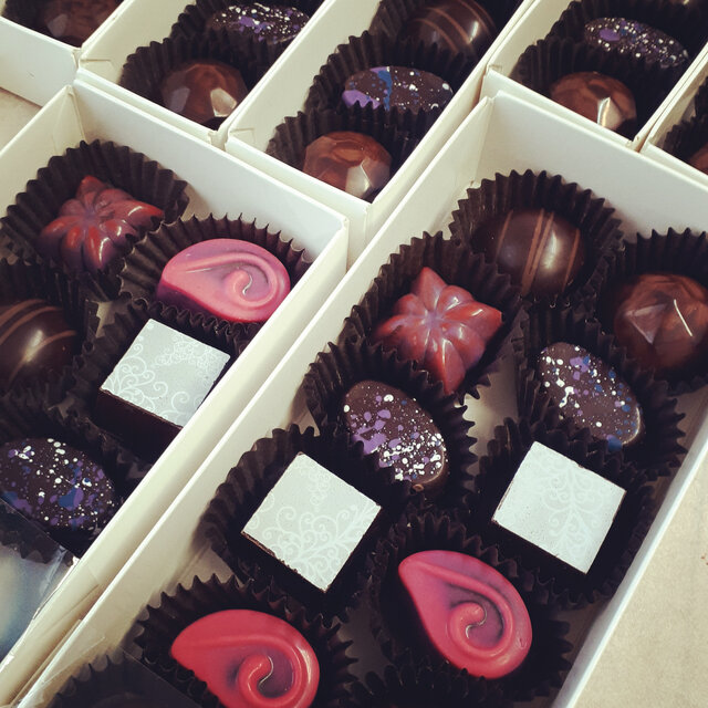 Boîte de chocolats&nbsp;&nbsp;&nbsp;&copy; Bistro-Chocolaterie Le Divin Tandem Inc.