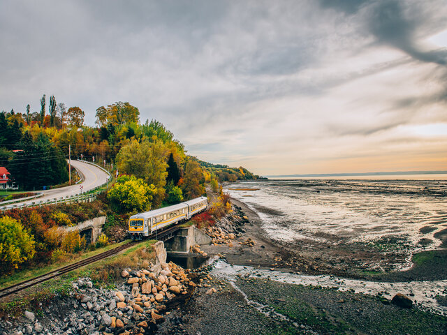 Vue avec fleuve&nbsp;&nbsp;&nbsp;&copy; C.Perron