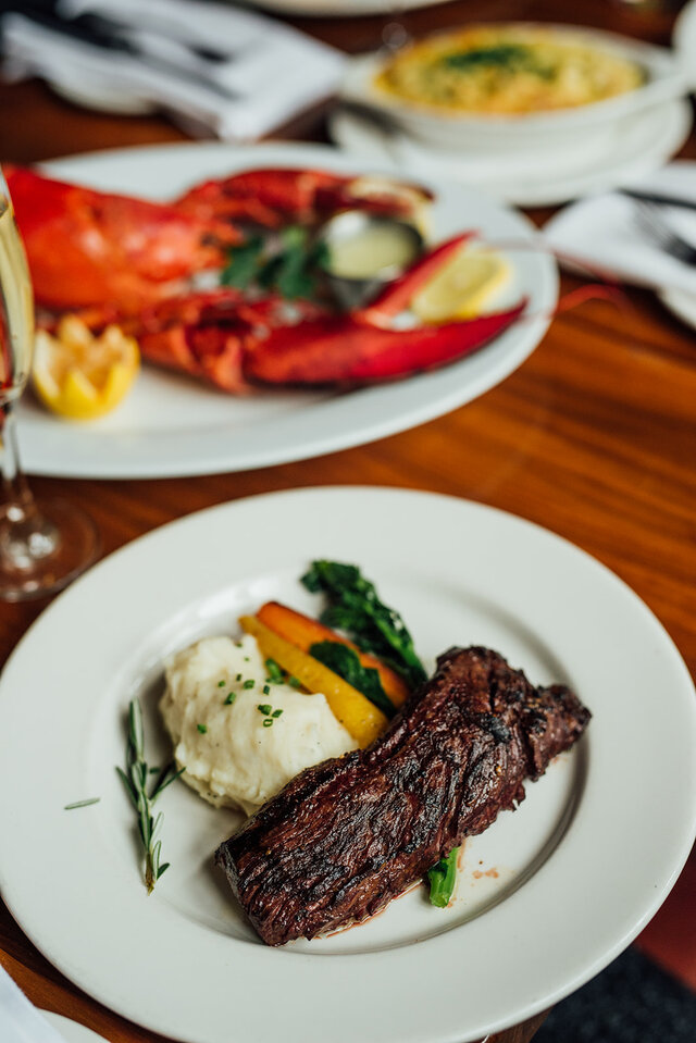 Vieux-Port Steakhouse - Terre et mer&nbsp;&nbsp;&nbsp;&copy; Gray Collection