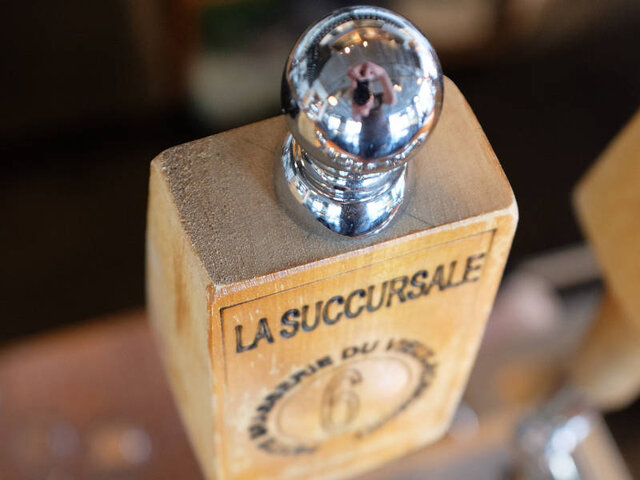 Bière fraîche en fût&nbsp;&nbsp;&nbsp;&copy; La Succursale - Petite brasserie du Vieux-Rosemont