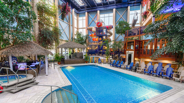 Jardin intérieur de l'Hôtel Québec&nbsp;&nbsp;&nbsp;&copy; Les Hotels Jaro