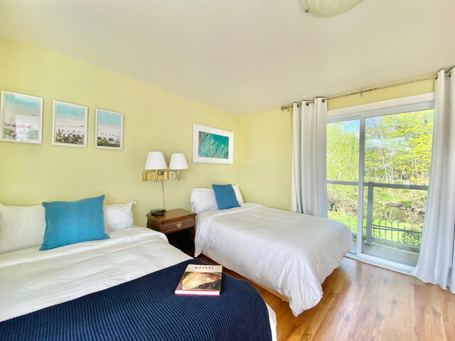 Chambre avec vue sur la cascade&nbsp;&nbsp;&nbsp;&copy; La Plage Motel