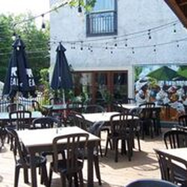 terrasse1&nbsp;&nbsp;&nbsp;&copy; auberge knowlton