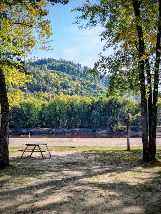 H2 2 services bord de plage&nbsp;&nbsp;&nbsp;&copy; Camping La Conception
