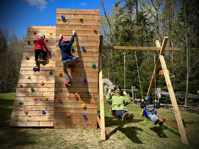Mur d'escalade&nbsp;&nbsp;&nbsp;&copy; Marc Gagnon