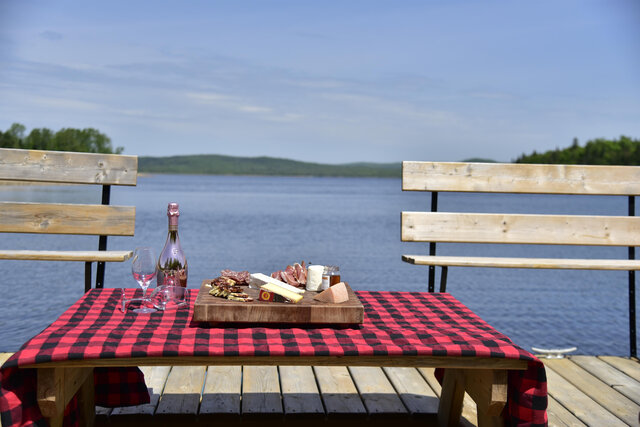 Quai privé&nbsp;&nbsp;&nbsp;&copy; Le Repère du Lac Kiamika