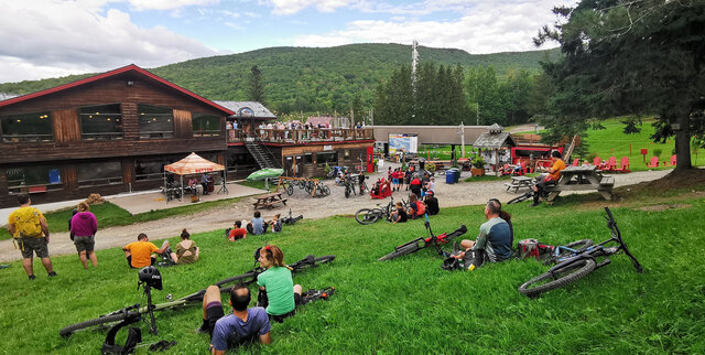 Après-vélo Mont SUTTON&nbsp;&nbsp;&nbsp;&copy; Mont SUTTON