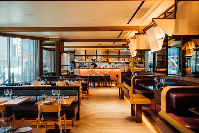 DoubleTree par Hilton Montréal - Salle à manger du Bivouac&nbsp;&nbsp;&nbsp;&copy; TwoFoodPhotographers