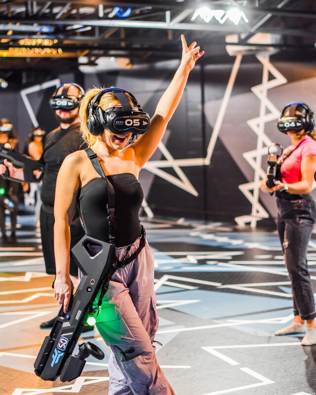 Réalité Virtuelle Zero Latency - Joueuse victorieuse&nbsp;&nbsp;&nbsp;&copy; Réalité Virtuelle Zero Latency