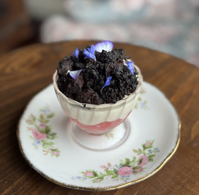 Restaurant Claire Jacques - Crème prise avec rhubarbe et boudin&nbsp;&nbsp;&nbsp;&copy; Claire Jacques