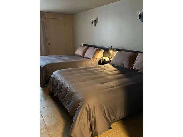 Chambre Affaire 2 lits Queen&nbsp;&nbsp;&nbsp;&copy; Motel Le Martinet