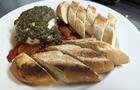 Mozarella et tomates confites style Caprese&nbsp;&nbsp;&nbsp;&copy; Le petit BeT