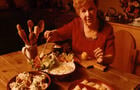 Jehane Benoit dans sa cuisine de Sutton&nbsp;&nbsp;&nbsp;&copy; R.Delbguet