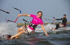 Homme et femme en kitesurf, Îles-de-la-Madeleine&nbsp;&nbsp;&nbsp;&copy; Aérosport Les Iles