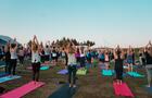 Yoga en plein-air&nbsp;&nbsp;&nbsp;&copy; Les Bleuets du Vire-Crêpes