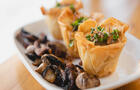 Baluchons de brie et coulis de champignons