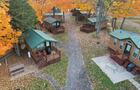 cabines automne&nbsp;&nbsp;&nbsp;&copy; Camping des Sommets Bromont
