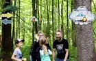 Famille qui joue&nbsp;&nbsp;&nbsp;&copy; Les Parcours Ludiques