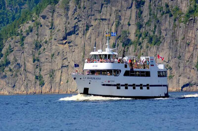 Cruises and boat tours