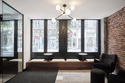 LE PETIT HOTEL MONTREAL INC