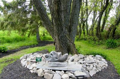 Gallery & stone sculpture garden Marc Côté