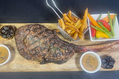 Le Tomahawk grill – Estrimont Suites & Spa