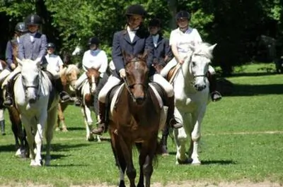 CENTRE D’ÉQUITATION SANS SOUCI