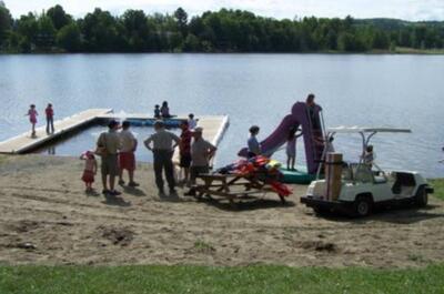 CAMPING LAC FRONTIÈRE BORDER LAKE