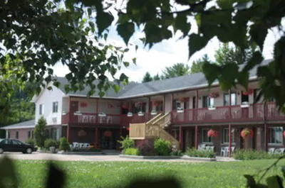 MOTEL LE RADISSON DE VAL-DAVID