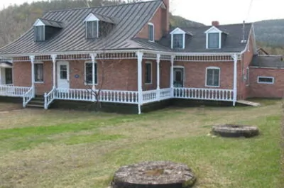 LA MAISON MOLSON – BEATTIE