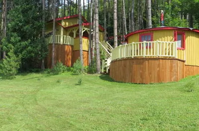GITE LA MAISON SOUS LES ARBRES
