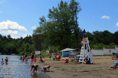 Plage municipale de Sainte-Marguerite-du-Lac-Masson