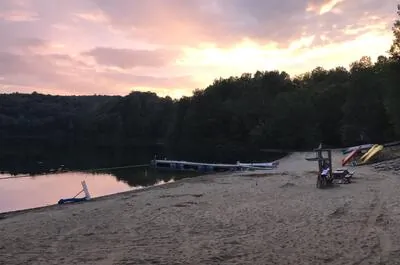 LES CAMPSREP – AMHERST