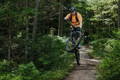 Camps de vélo de montagne Trail Trybe
