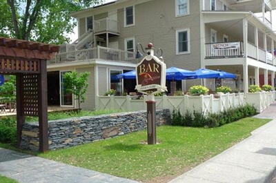 Auberge Ayer’s Cliff