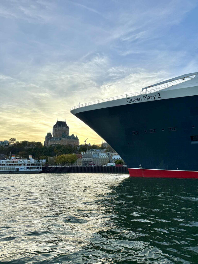 Le Queen Mary et le Château Frontenac&nbsp;&nbsp;&nbsp;&copy; Catherine Paquet