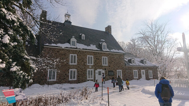 La relâche à la Maison Saint-Gabriel : jeu extérieur avec les enfants&nbsp;&nbsp;&nbsp;&copy; Maison Saint-Gabriel