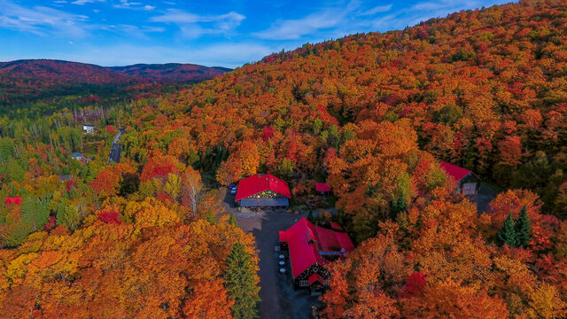 Cabane vue aérienne&nbsp;&nbsp;&nbsp;&copy; C.Langlois