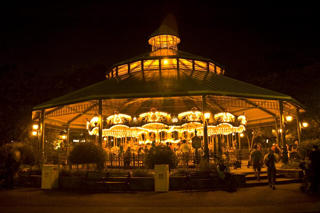 La Ronde (Membre de la Famille Six Flags)&nbsp;&nbsp;&nbsp;&copy; La Ronde (Membre de la Famille Six Flags)