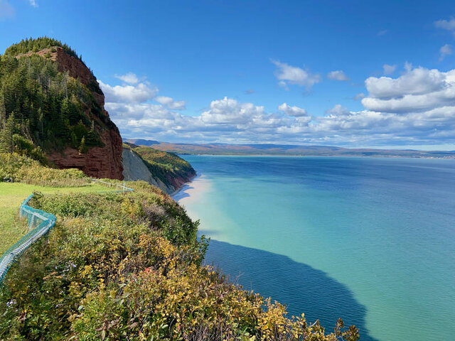 Pic de l'Aurore Percé&nbsp;&nbsp;&nbsp;&copy; M.Leblanc