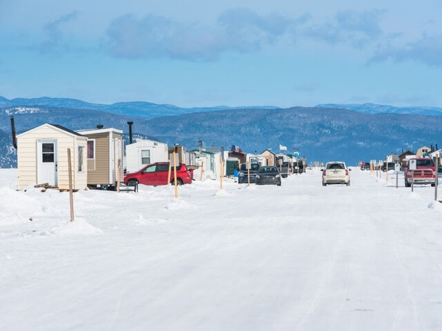 L'une des rues du village sur glace de Grande-Baie&nbsp;&nbsp;&nbsp;&copy; L.Silvani
