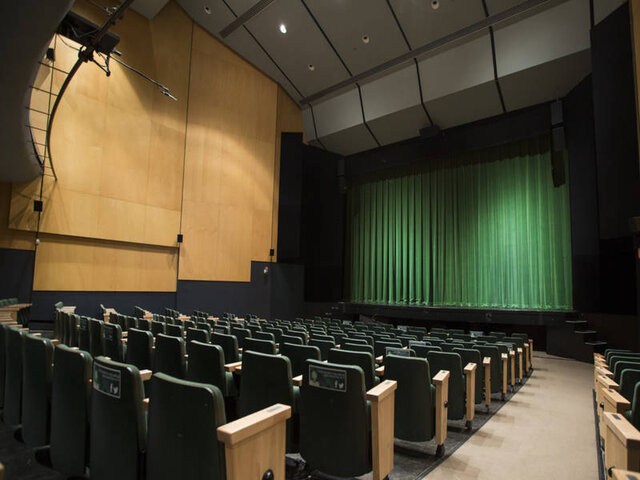 Salle de spectacle&nbsp;&nbsp;&nbsp;&copy; F.Laplante Delagrave